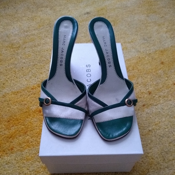 Marc Jacobs Shoes - Marc Jacobs Linen Kitten Heels Size 8 1/2